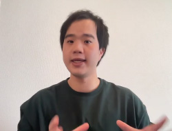 黒いセーターの若い男性